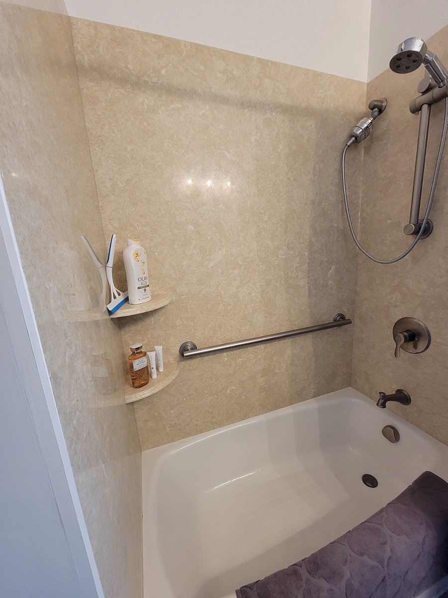 2nd bedroom shower