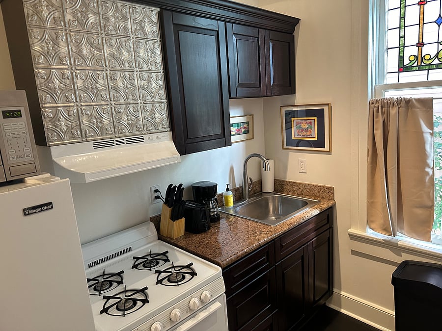 Small kitchen has everything you need!