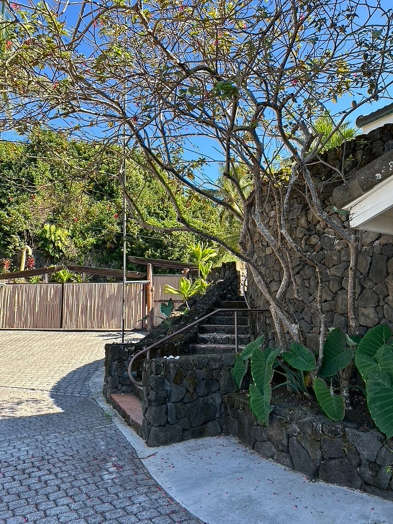entrance to unit has some stairs