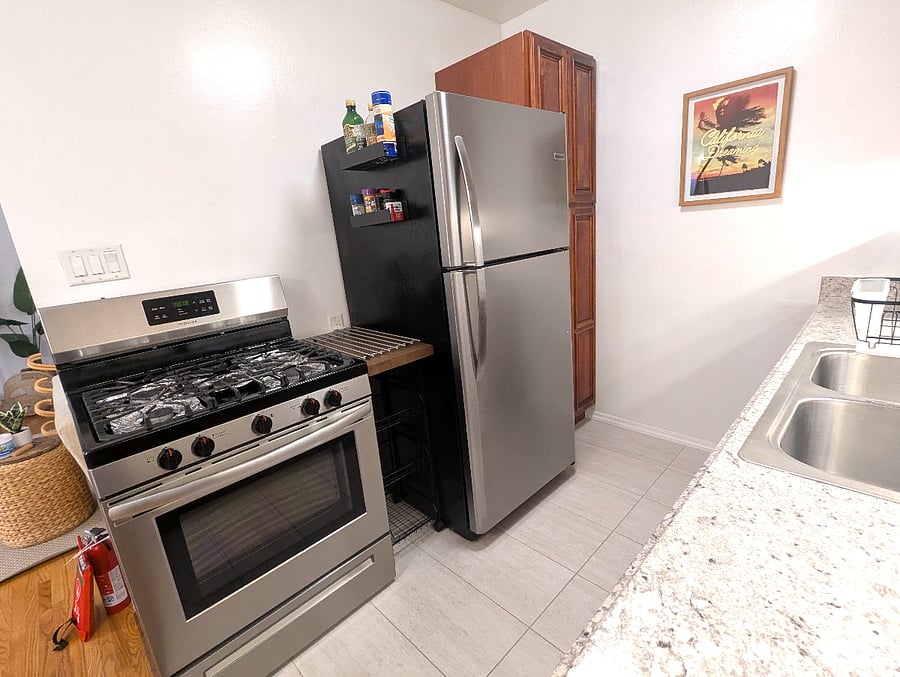 Furnished Finder property 799600_1 photo 25