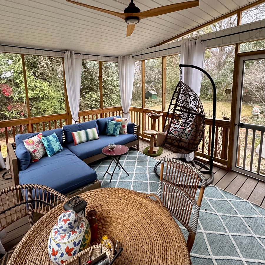 Screened-in Porch