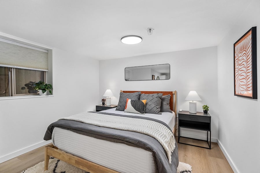 Bedroom - Queen Bed