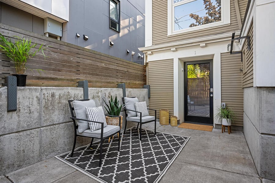 Entry / Private Patio