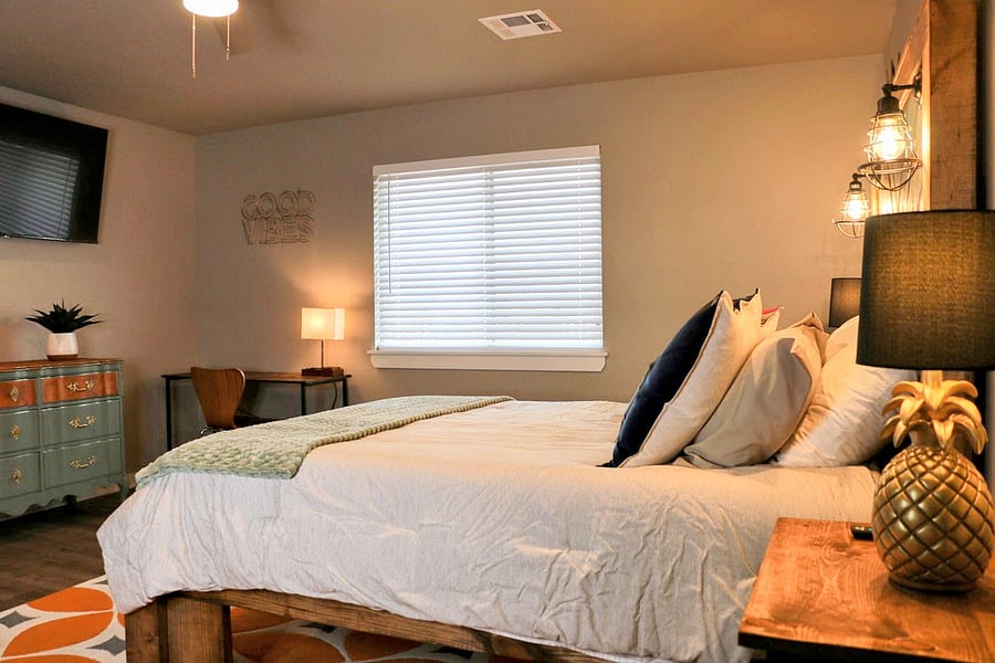 Furnished Finder property 800130_2 photo 5
