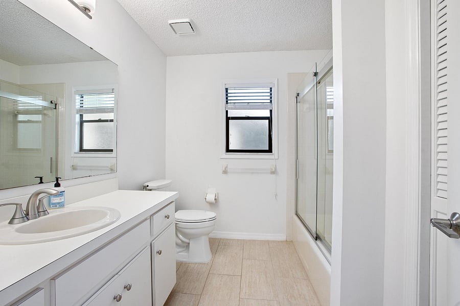Furnished Finder property 800142_1 photo 17
