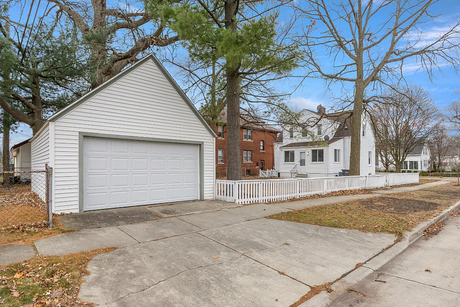 Furnished Finder property 800187_1 photo 22