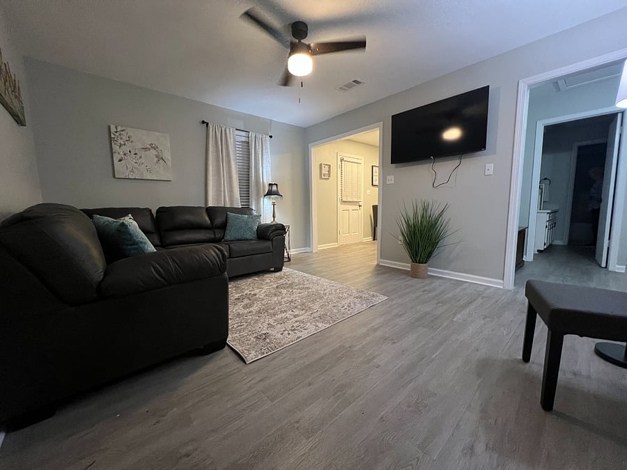 Furnished Finder property 800193_1 photo 2