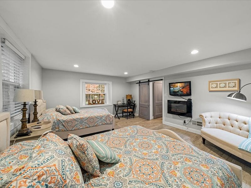Furnished Finder property 800196_1 photo 8