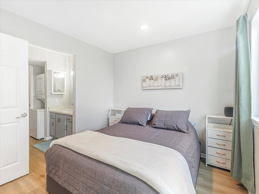 Furnished Finder property 800229_1 photo 6