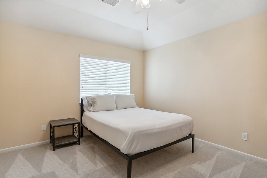 Furnished Finder property 800239_1 photo 32