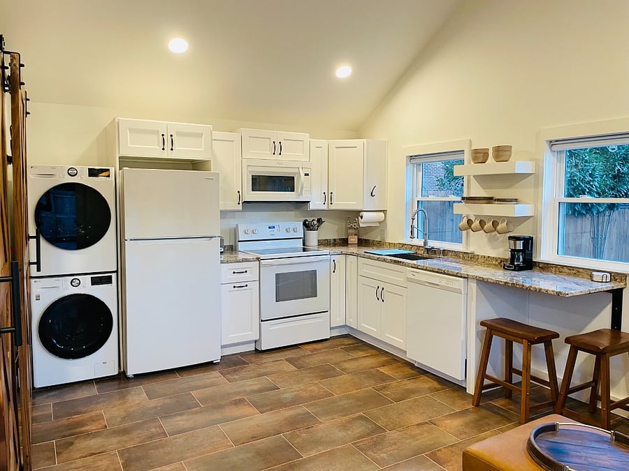 Furnished Finder property 800251_1 photo 3