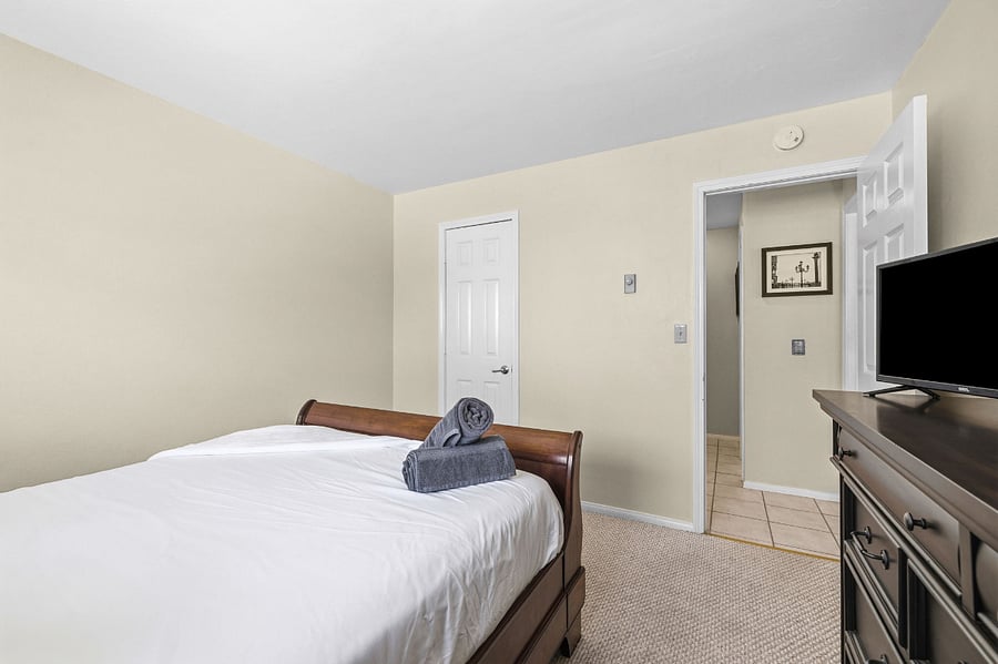 Furnished Finder property 800279_1 photo 41