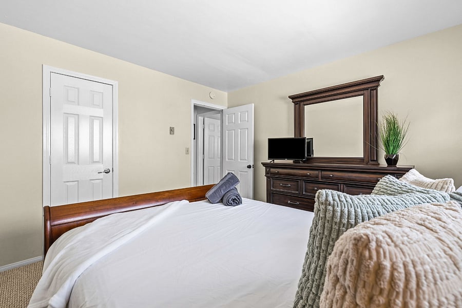 Furnished Finder property 800279_1 photo 40