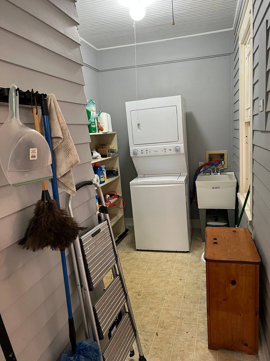 Laundry / Utility Room