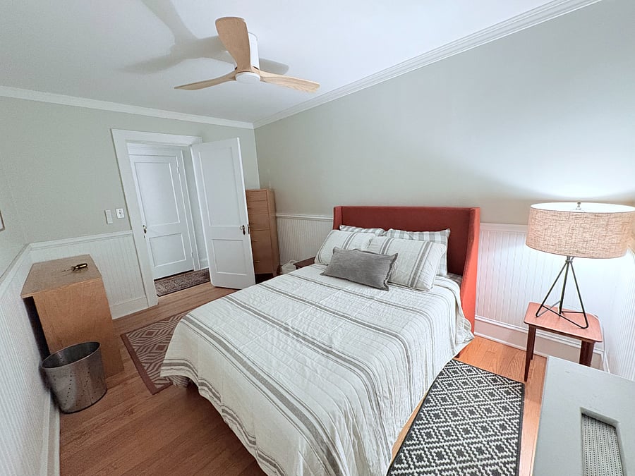 2nd bedroom