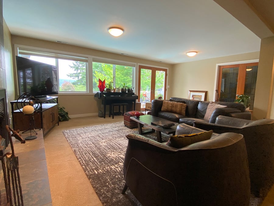 Family Room, door to the right access the queen bedroom