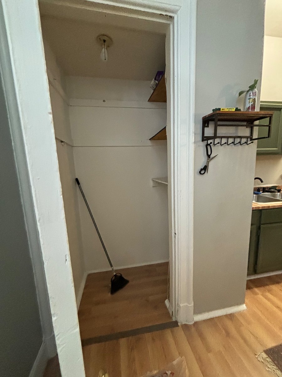 Kitchen pantry