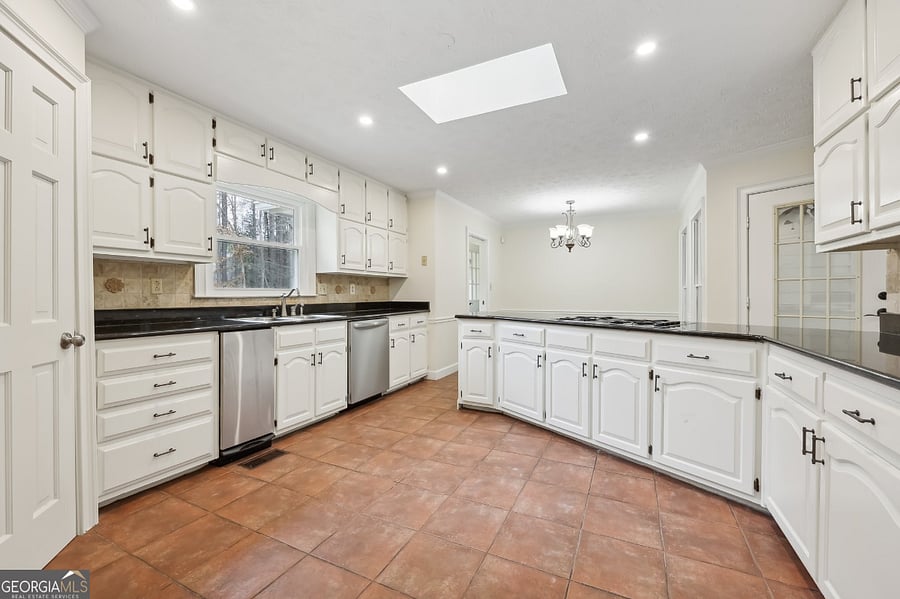 Furnished Finder property 800590_1 photo 12