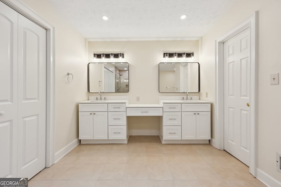 Furnished Finder property 800590_1 photo 10
