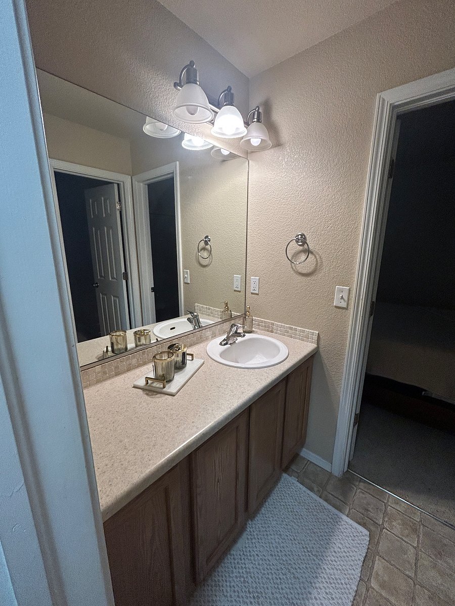 Furnished Finder property 800611_1 photo 9