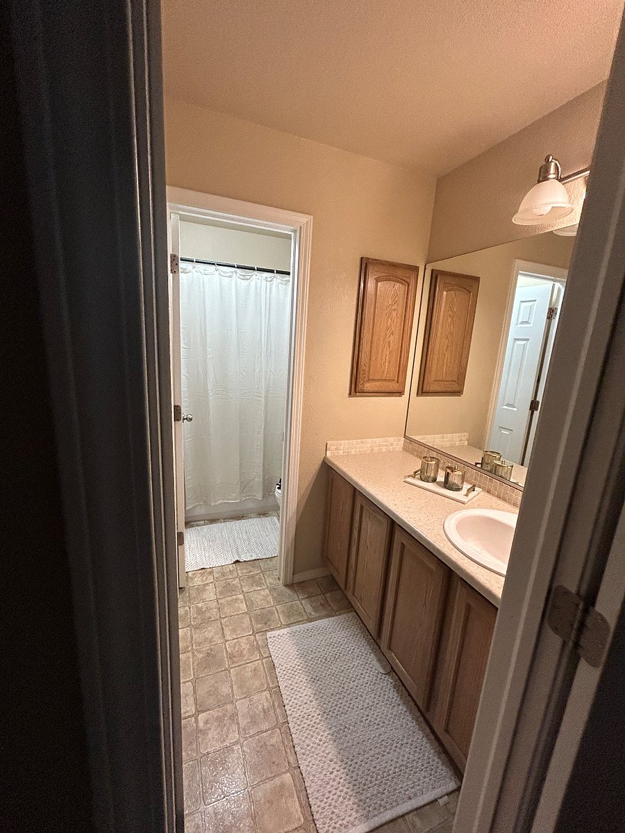 Furnished Finder property 800611_1 photo 8