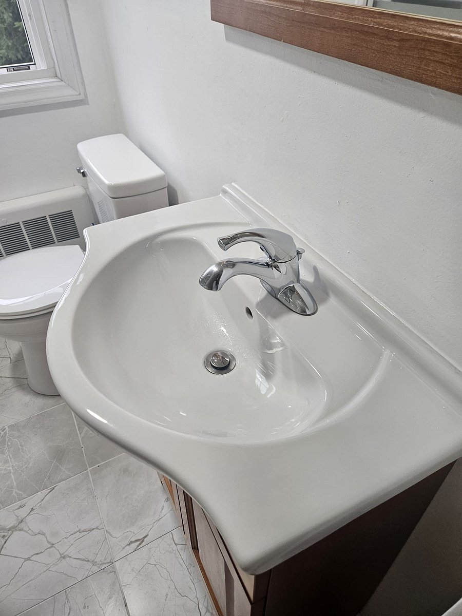 Bathroom sink