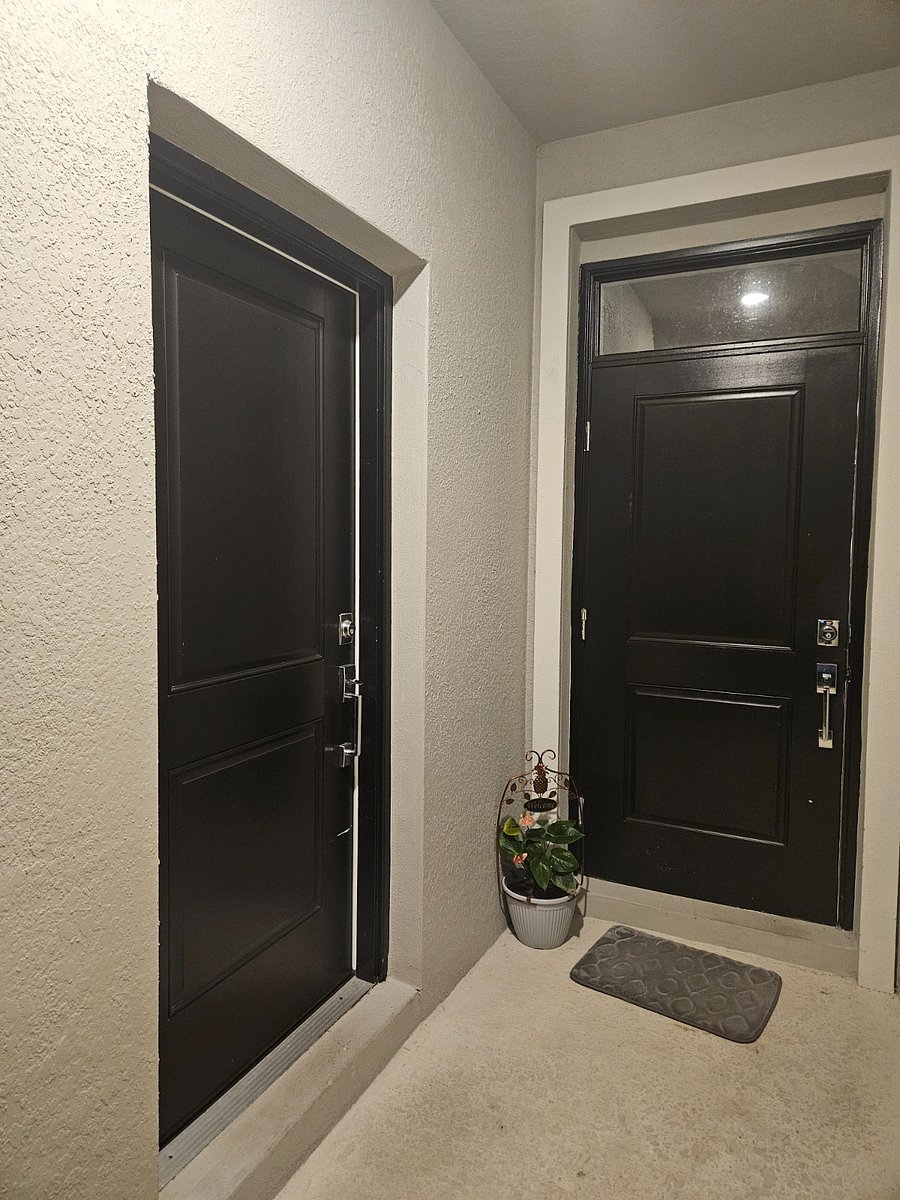 Separate Private entrance.