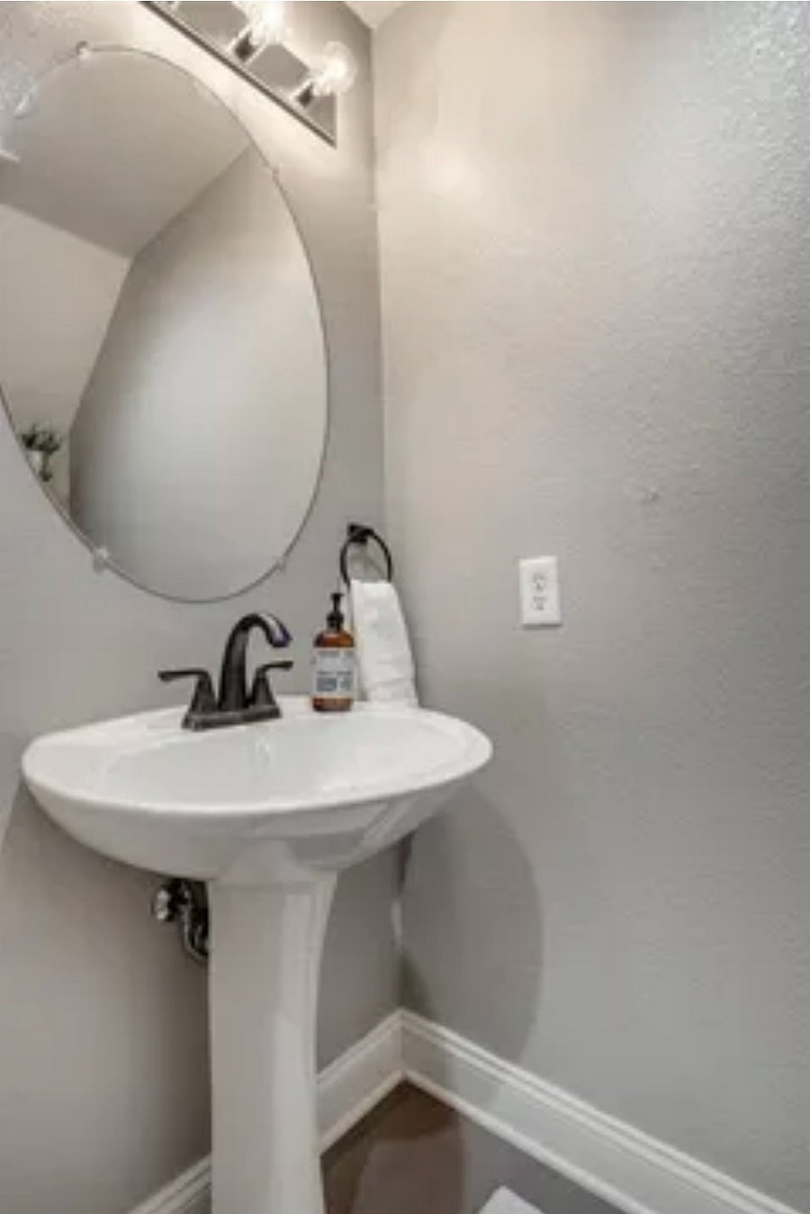 Furnished Finder property 800831_1 photo 12