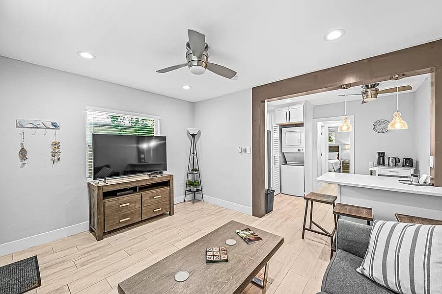 Furnished Finder property 800890_1 photo 3