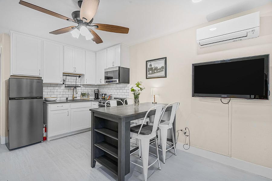 Furnished Finder property 800981_1 photo 4