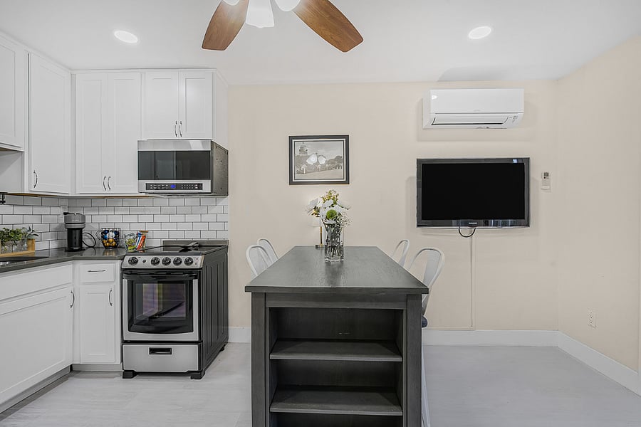 Furnished Finder property 800981_1 photo 8