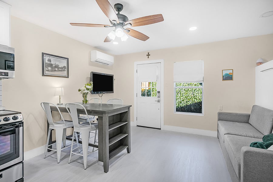 Furnished Finder property 800981_1 photo 9