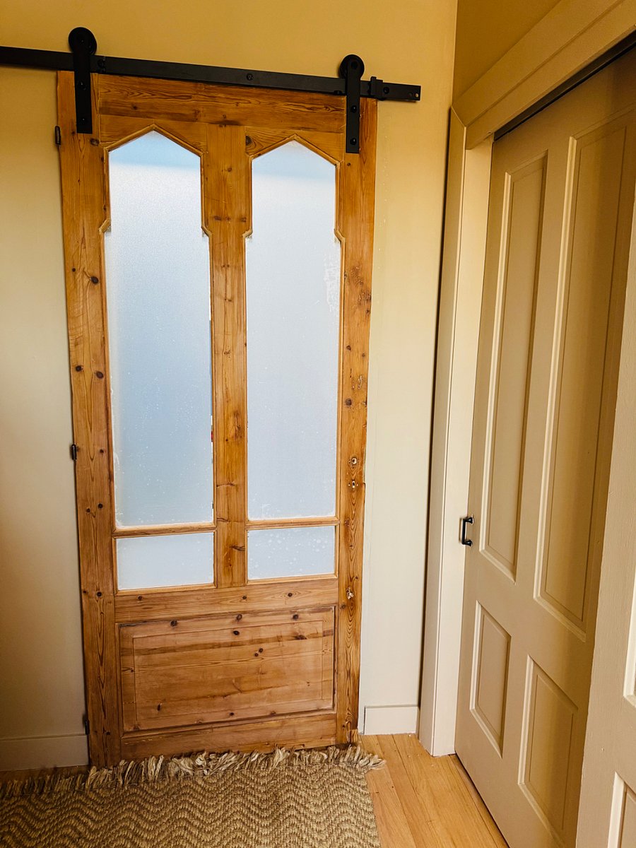 Locking door to main bath