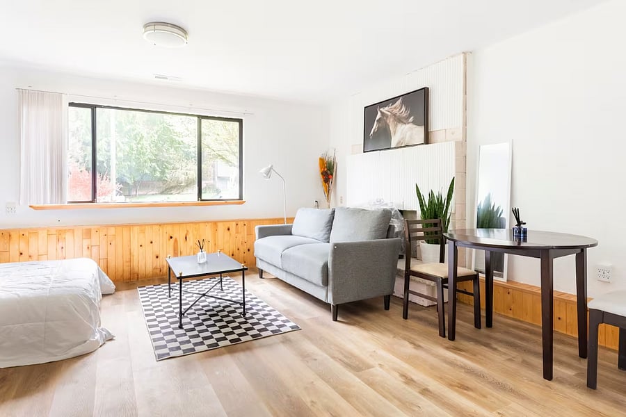 studio can be rent seperately