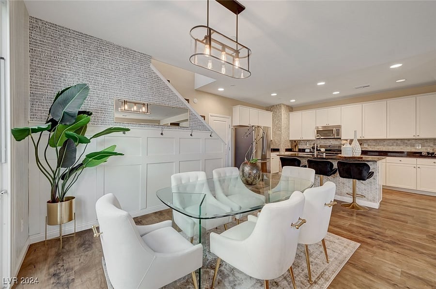 Furnished Finder property 801094_1 photo 5