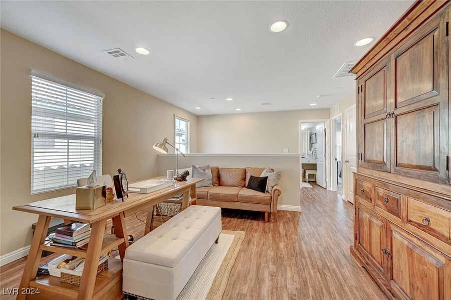 Furnished Finder property 801094_1 photo 15