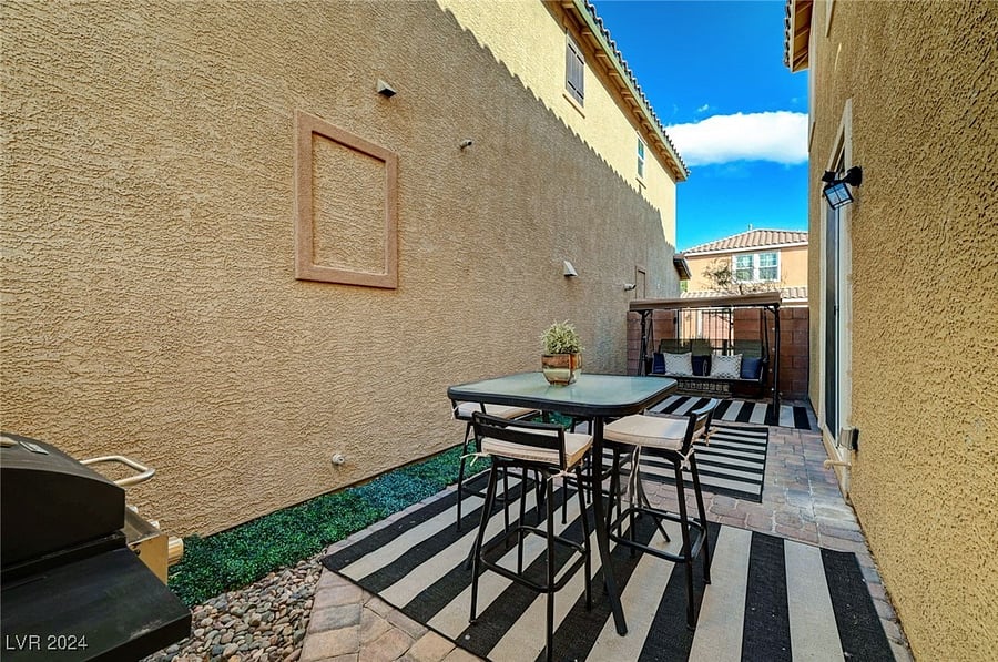 Furnished Finder property 801094_1 photo 17