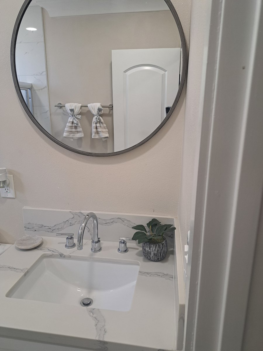 Bathroom sink