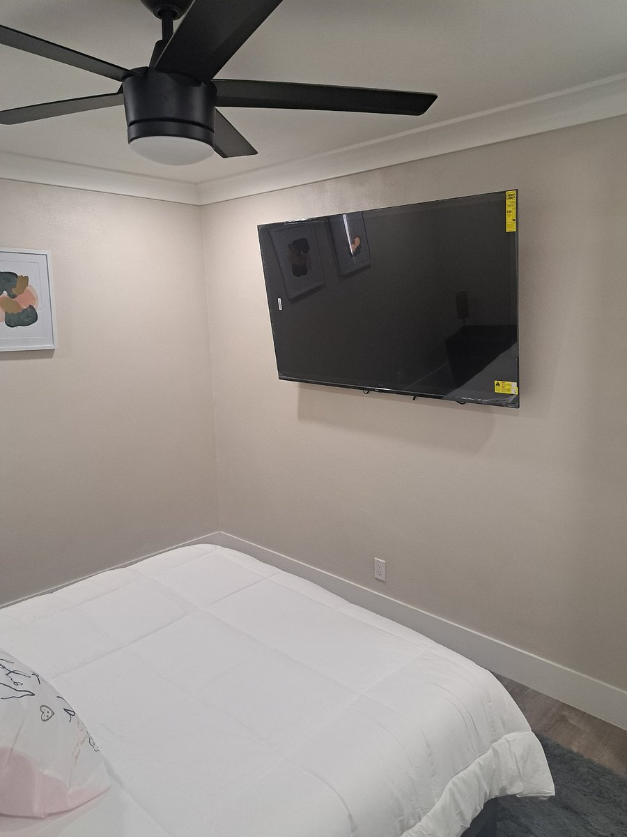 Bedroom 2 TV