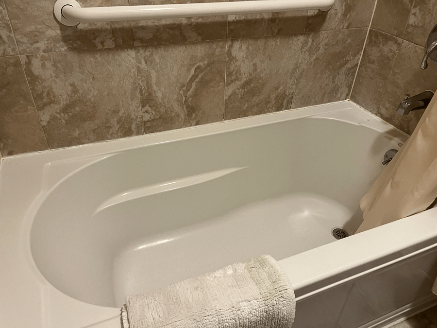 Soaker Tub/Shower