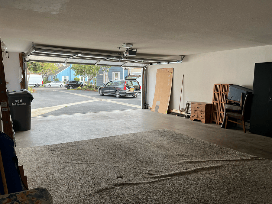 Driveway/Garage