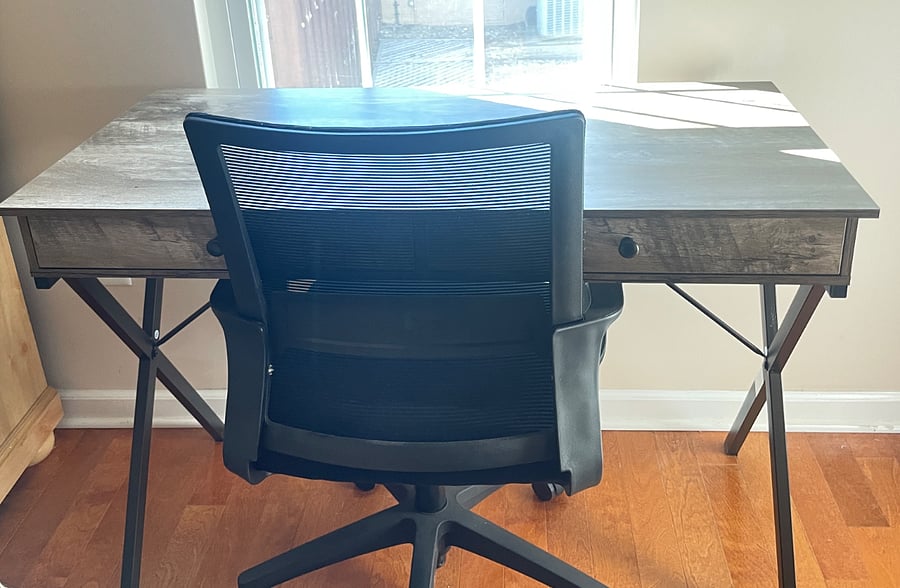 Comfortable chair and desk. Fast Wifi
Bedroom 1