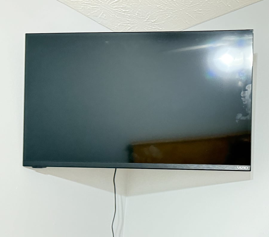 Smart TV to play video games, watch your favorite shows, movies