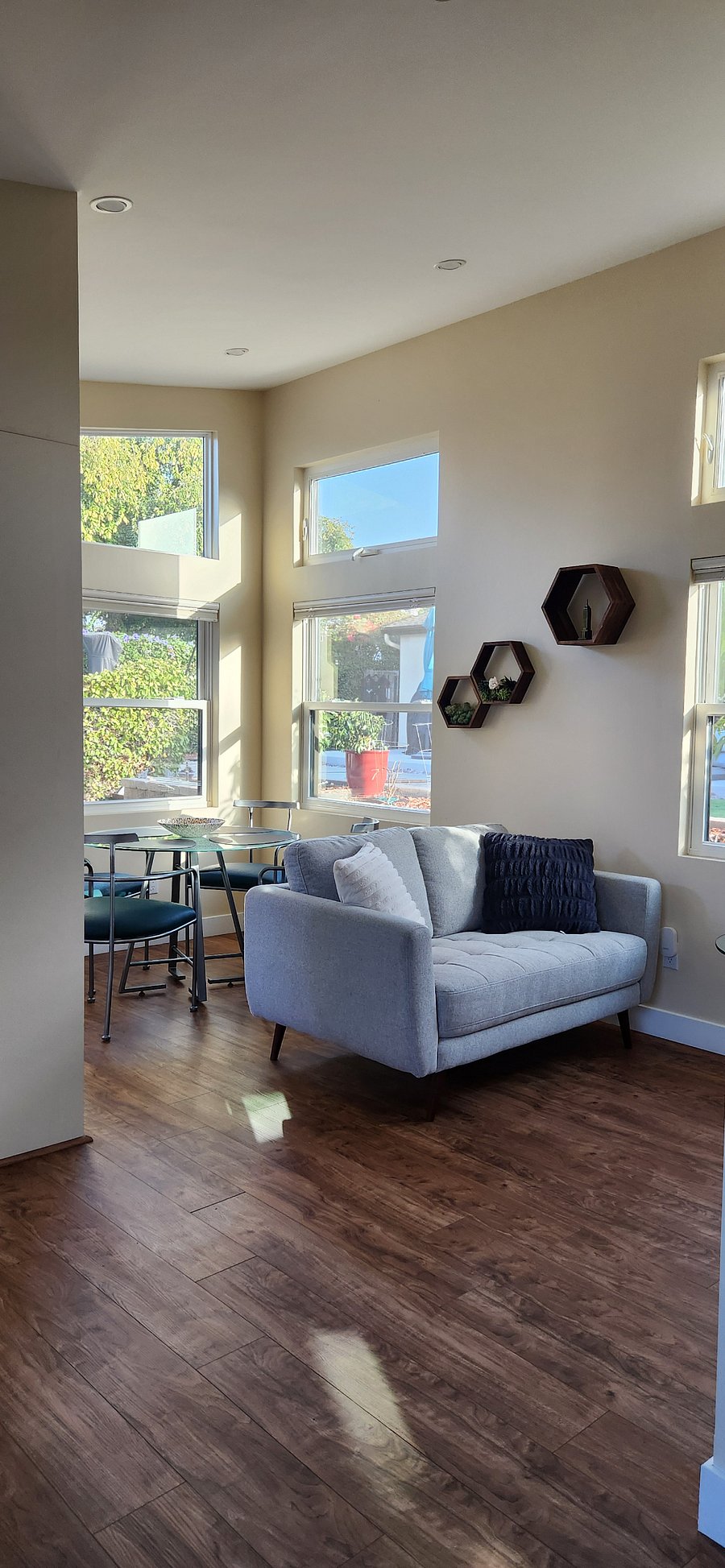 Dine or hang out in this well-lit space that also offers privacy thanks to top-down/bottom-up blinds.