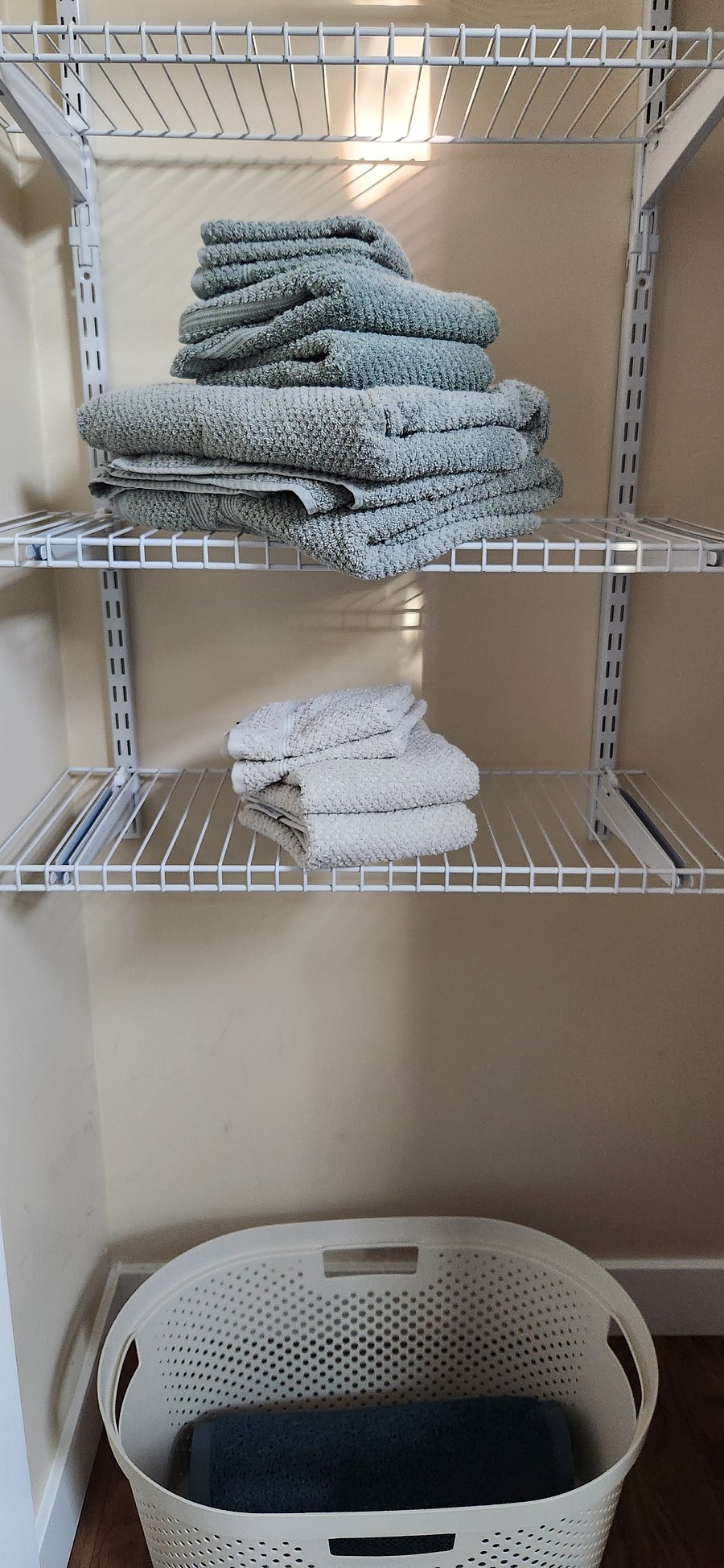 Towels, extra towels, and even beach towels are at our disposal.