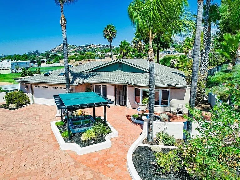 Furnished Finder property 801244_1 photo 36