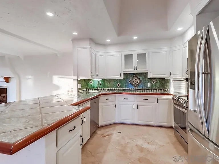 Furnished Finder property 801244_1 photo 48