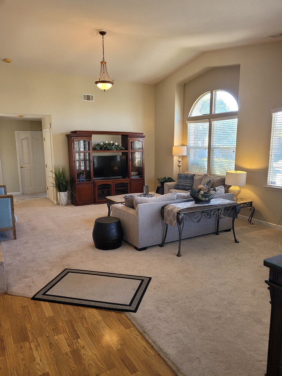 Main living room 