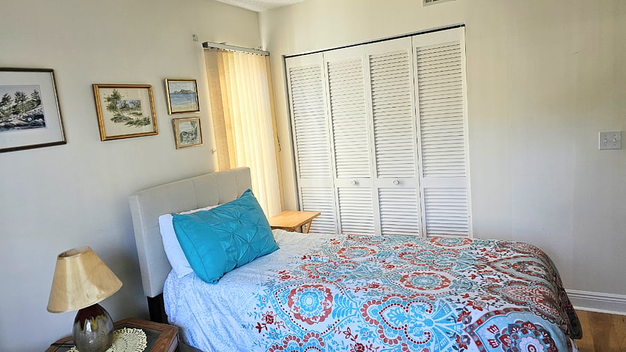 3rd bedroom, twin beds