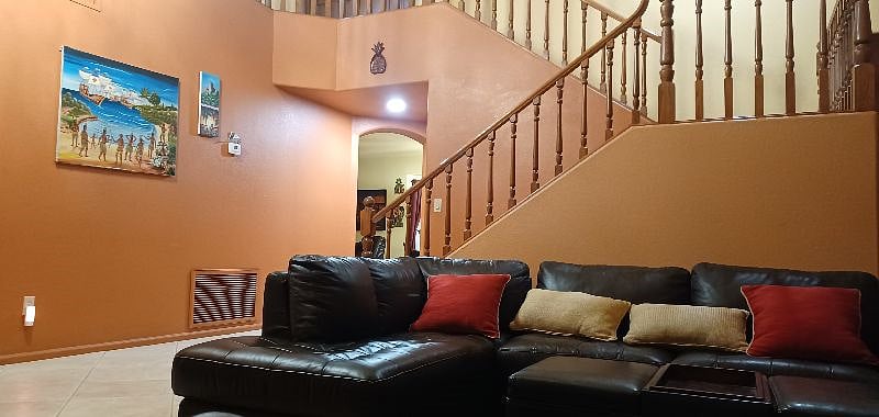 Furnished Finder property 801902_1 photo 3